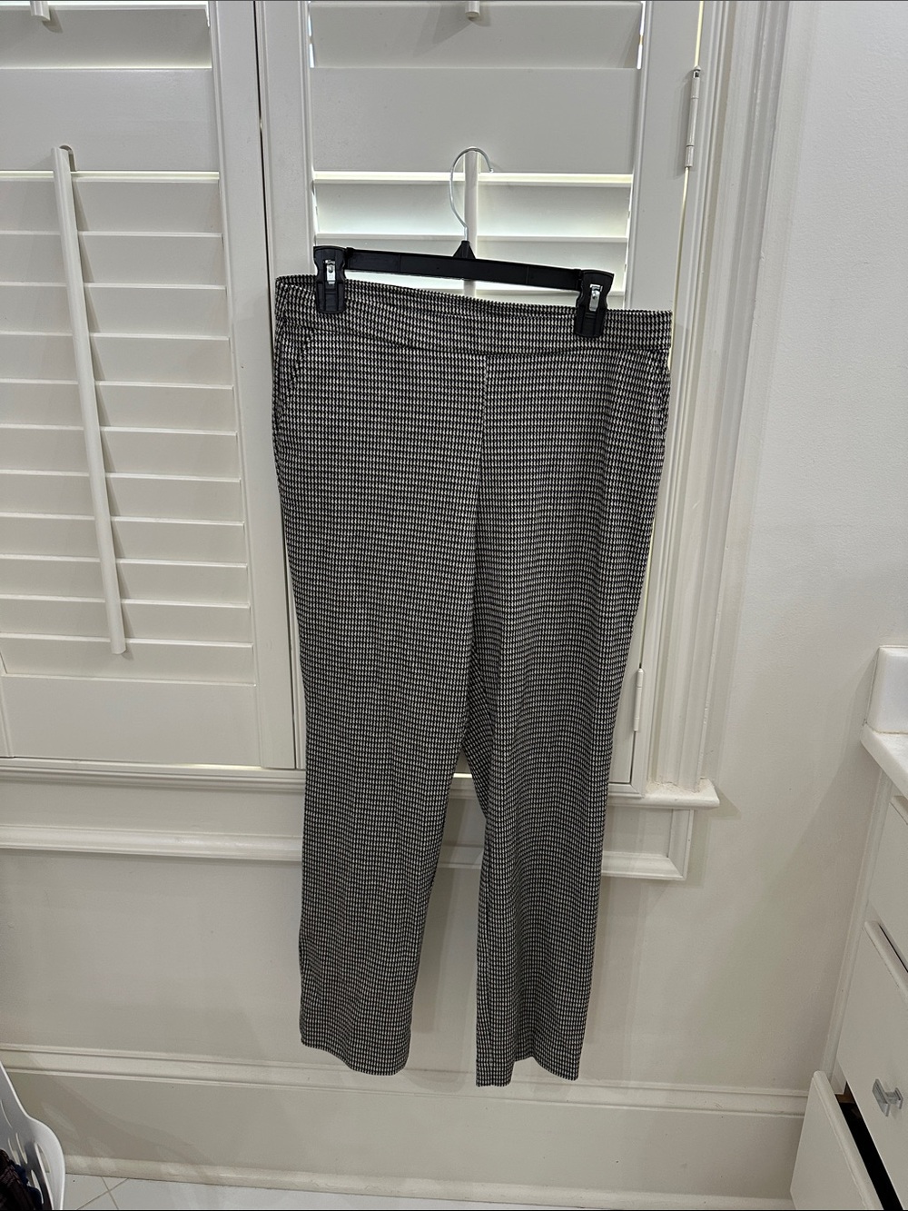 Anne Klein Black and White Houndstooth Trousers - Straight Leg